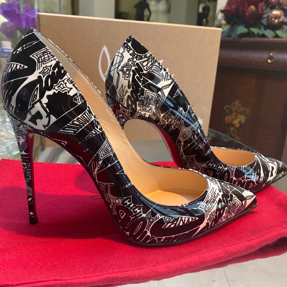 $775 Christian Louboutin Pigalle Folies 100 Patent Nicograf EU 37